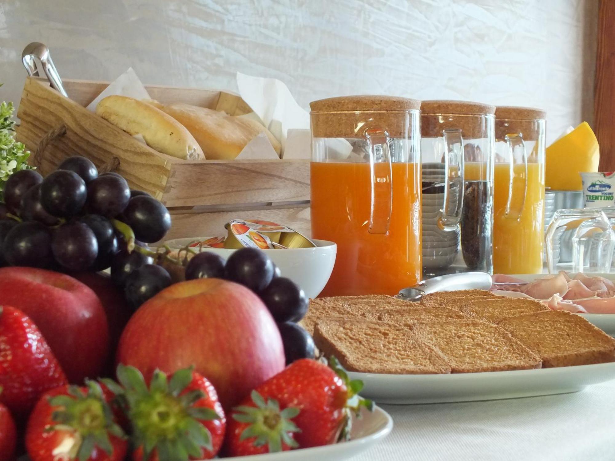 Garden View Bed & Breakfast Анфо Екстериор снимка