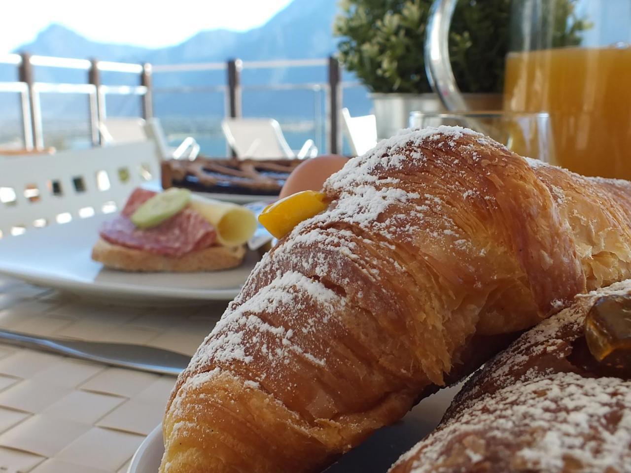 Garden View Bed & Breakfast Анфо Екстериор снимка
